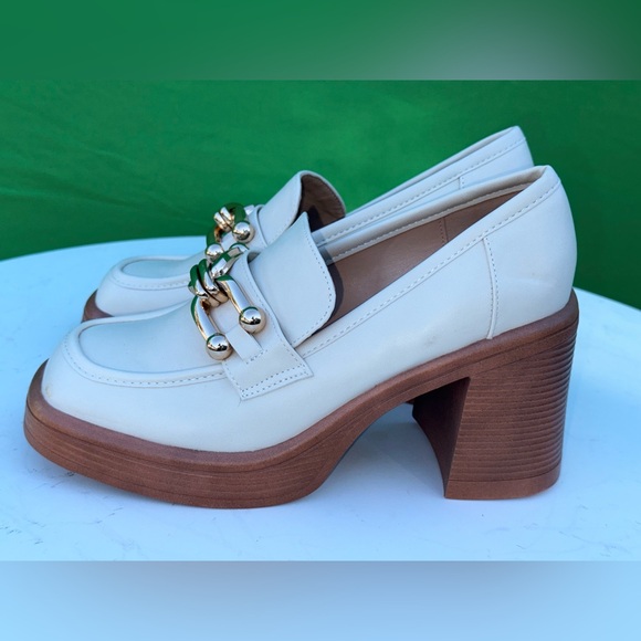 JustFab "Daria" Loafer Pumps.  Size 7 GREAT CONDITION - Picture 6 of 9